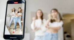 抖快虹吸效应下，秀场直播真死了吗？