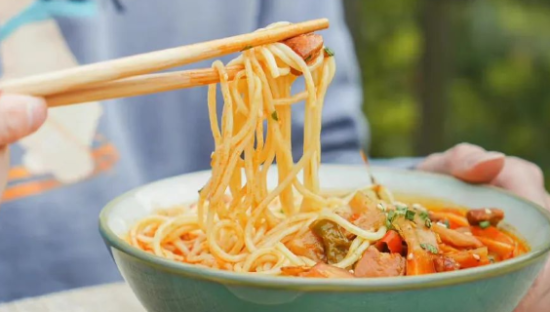 拉面说卖不动了？