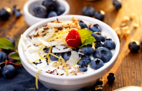 谁在为“酸奶贵族”买单？