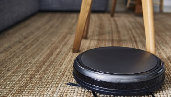 科沃斯、石头科技开打扫地机器人“价值战”