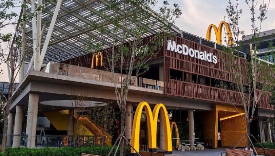 首家“零碳餐厅”亮相，麦当劳“绿起来”