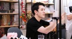 李佳琦没变，但直播带货的规则变了