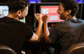 游戏出海加速度，腾讯、网易“快吃慢咽”