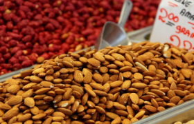 零食市场大寒冬，优等生良品铺子如何逆势增长？