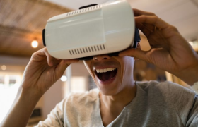 VR风再起，META、字节跳动实力对阵