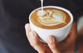 资本连年煮咖啡，香气飘到2022