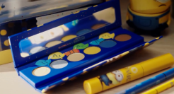 椰树大胸直播后，卡姿兰搞了个更大的