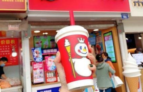 一座广西县城与蜜雪冰城的暗战