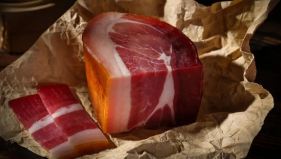 金字火腿“猛回头”