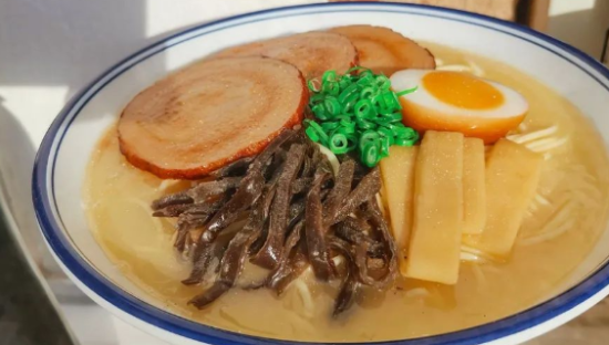 味千拉面半年亏损1亿，你有多久没吃日式快餐了？