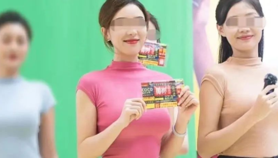 椰树椰汁新包装又被嘲！果然挤挤还是有的？