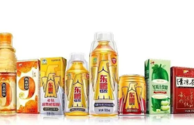 “两牛相争”，东鹏特饮如何得利？