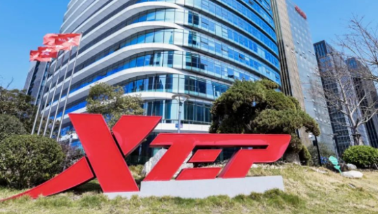 抄作业都不会！特步“打骨折”去库存