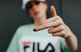 安踏，能不能用始祖鸟换掉FILA