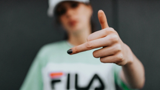 安踏，能不能用始祖鸟换掉FILA