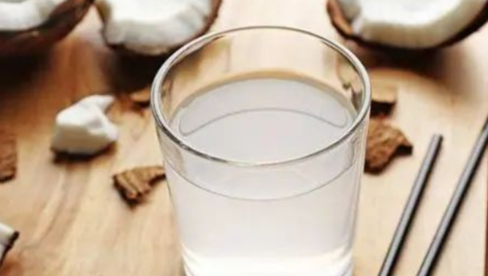 椰子水在中国，重构or坍塌