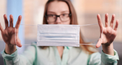 连花清瘟也来抢口罩生意，网友怒了！