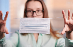 连花清瘟也来抢口罩生意，网友怒了！