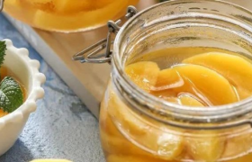 谁在囤黄桃罐头？