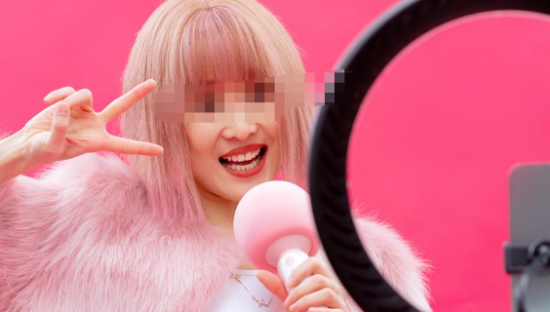 这些“戏精”网红，终于被封杀了