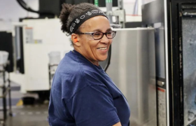 苹果离不开中国制造