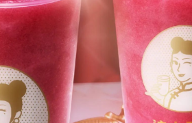 沪上阿姨联名腾讯，牵手3小时就被分手！