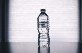 电解质水，2022最后一个爆款饮料？