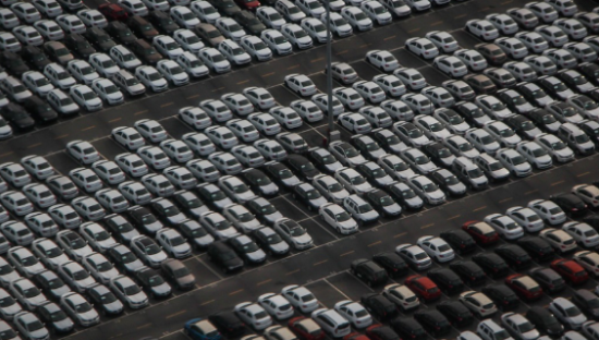 攀上华为造车，赛力斯三年亏掉60亿