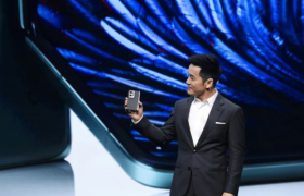 手机高端化2022：一半是海水，一半是火焰