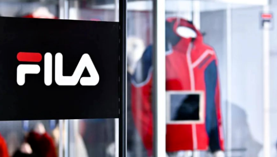 FILA减速，安踏慌了
