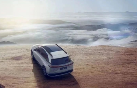 12月重回万台俱乐部，小鹏走出低谷首战告捷