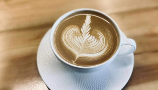 热钱加码咖啡赛道，真正的对手不是“自己人”