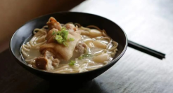 别瞧不上街边小吃店，投资人正排队给它们送钱