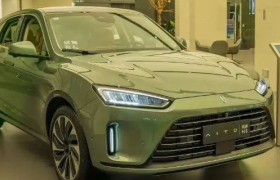 特斯拉华为降价，“蔚小理”还能挺多久？