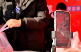 电商“握手”年货节