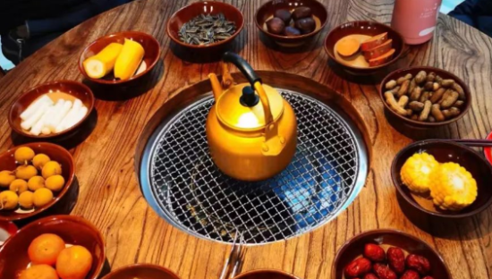 昂贵的围炉煮茶，是咖啡店的终极对手？