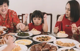 “春节不长胖”，掏空谁钱包？