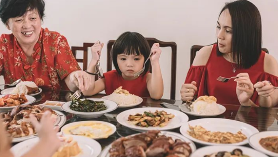 “春节不长胖”，掏空谁钱包？