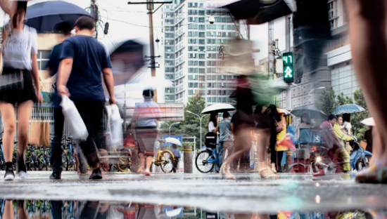 128元的咖啡，699元的卫裤，小县城消费水平被低估