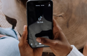 抖音、快手“会师”小游戏