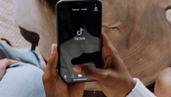 抖音、快手“会师”小游戏