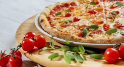 抖音外卖，杠上美团？