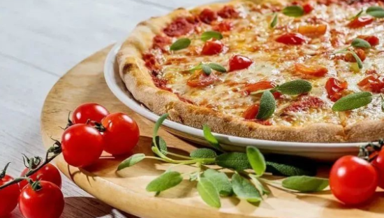 抖音外卖，杠上美团？