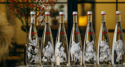 农夫山泉新靠山：涨价+“大包装”