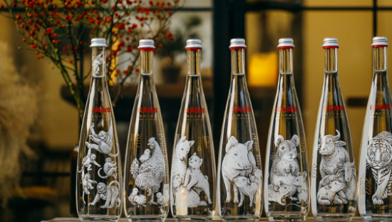 农夫山泉新靠山：涨价+“大包装”