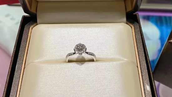 钻石市场冰与火，真爱卖不动了