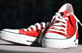 高跟鞋为什么卖不过运动鞋了？