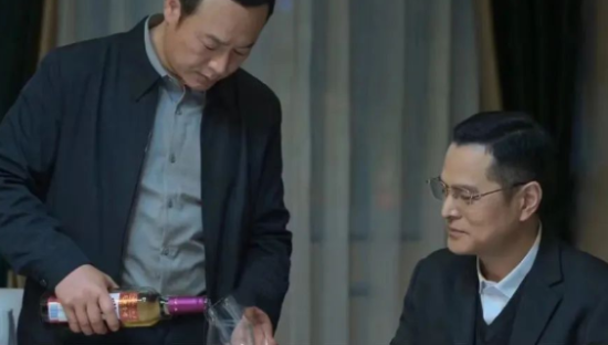 高启强喝的苹果醋，走不出广东