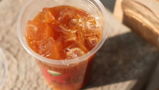 “胡萝卜美式”上线！茶饮咖啡都在做，今年果蔬饮品大爆发？