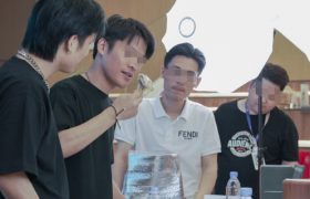 疯狂小杨哥开小号，究竟在打什么算盘？